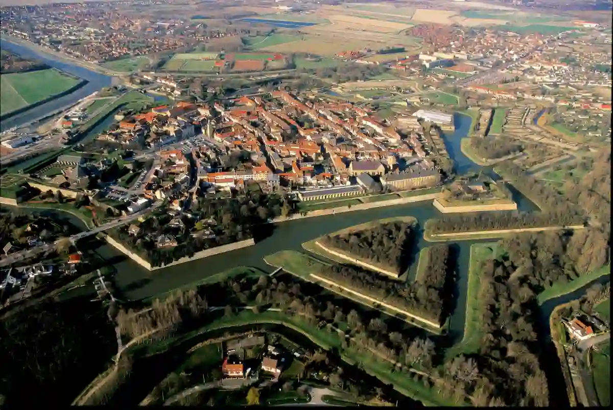 gravelines city photograph